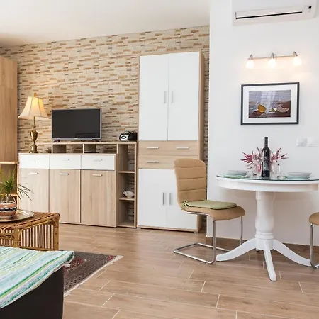 Emzi Apartman Zadar