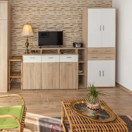 Emzi Apartman