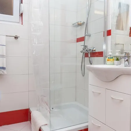 Apartman Emzi